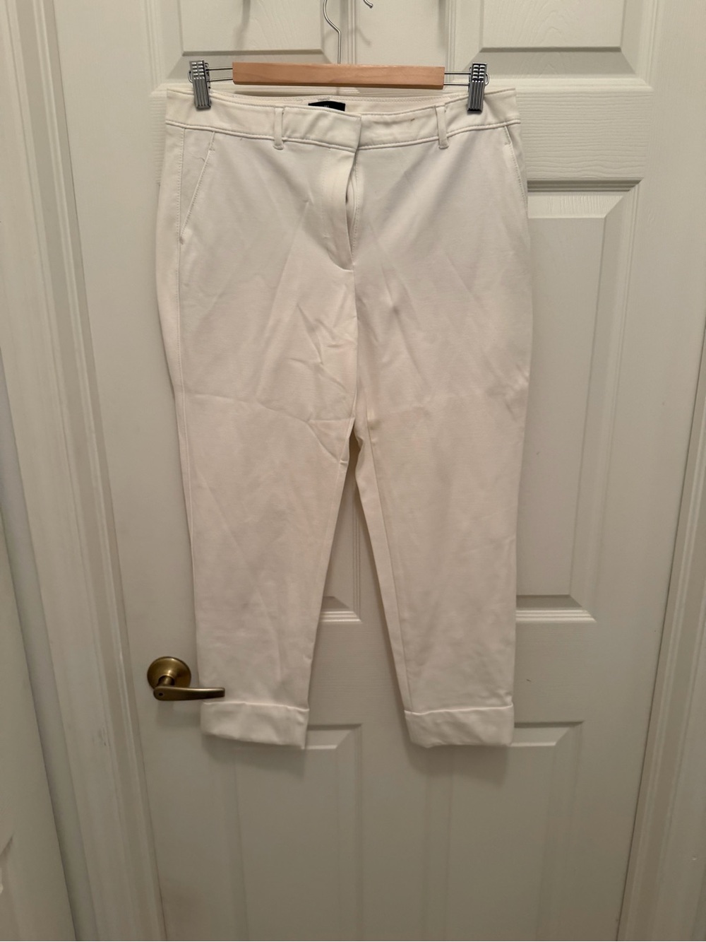 White House Black Market Cream Cropped Trousers